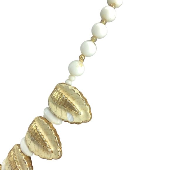 Vtg Made in Japan Leaf Necklace Coastal Style Faux Shell White Gold Tone Boho - Picture 5 of 7